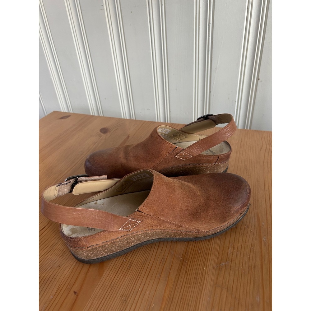 Dansko Brenna Tan Burnished Suede Slingback Clogs Womens 39 Brown Leather 8.5/9